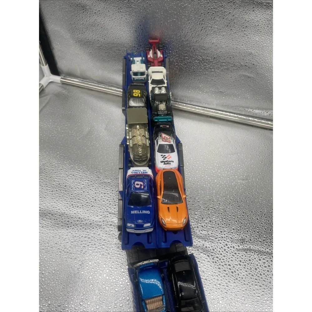 Hot‎ Wheels 2012 Mega Hauler Transporter Truck With 16 Cars Holds 50 Cars